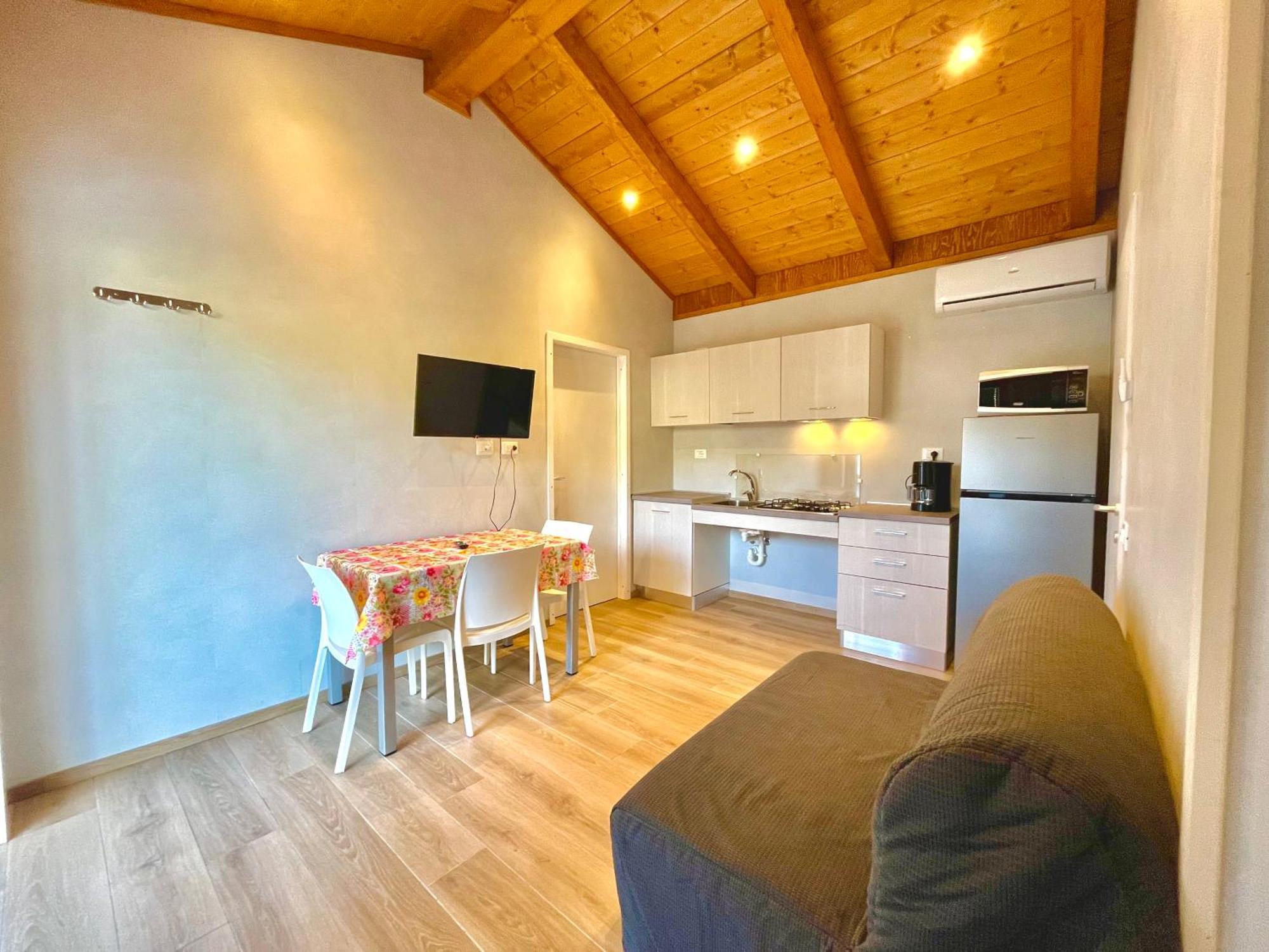 Villaggio Camping Valdeiva 데이바마리나 외부 사진