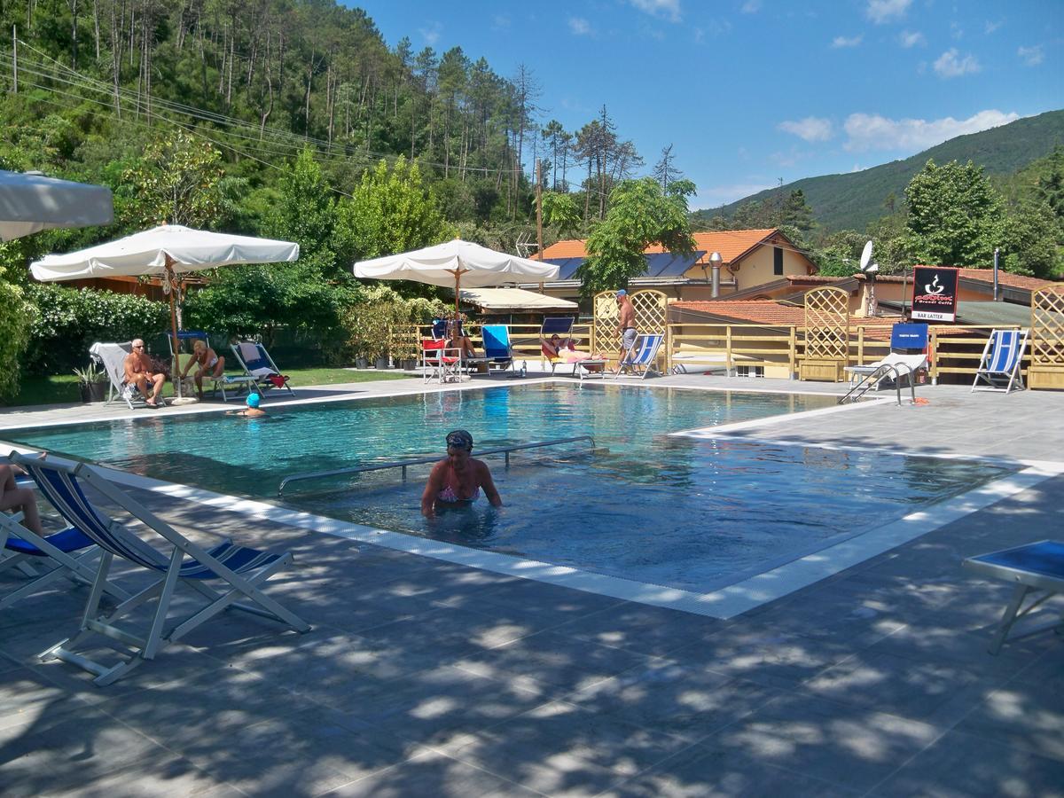 Villaggio Camping Valdeiva 데이바마리나 외부 사진