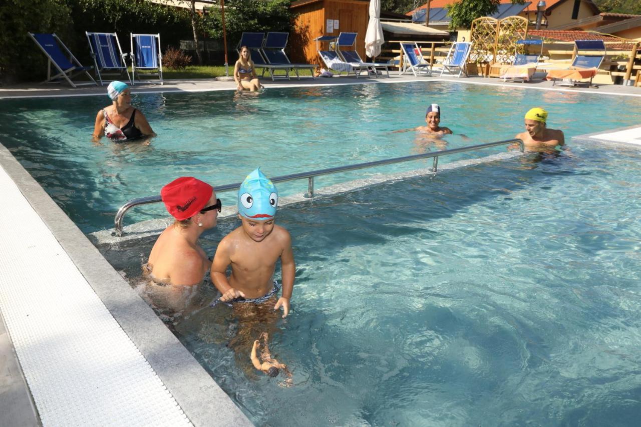 Villaggio Camping Valdeiva 데이바마리나 외부 사진