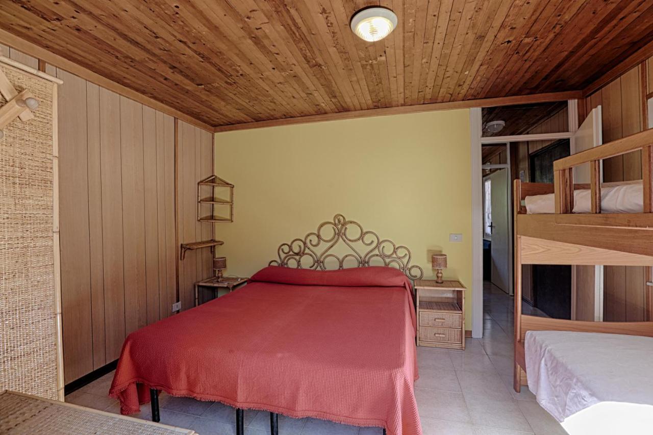 Villaggio Camping Valdeiva 데이바마리나 외부 사진