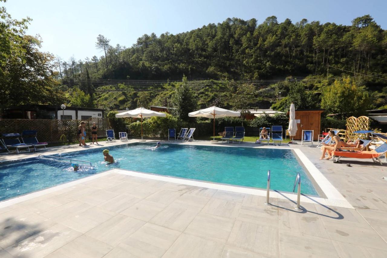 Villaggio Camping Valdeiva 데이바마리나 외부 사진